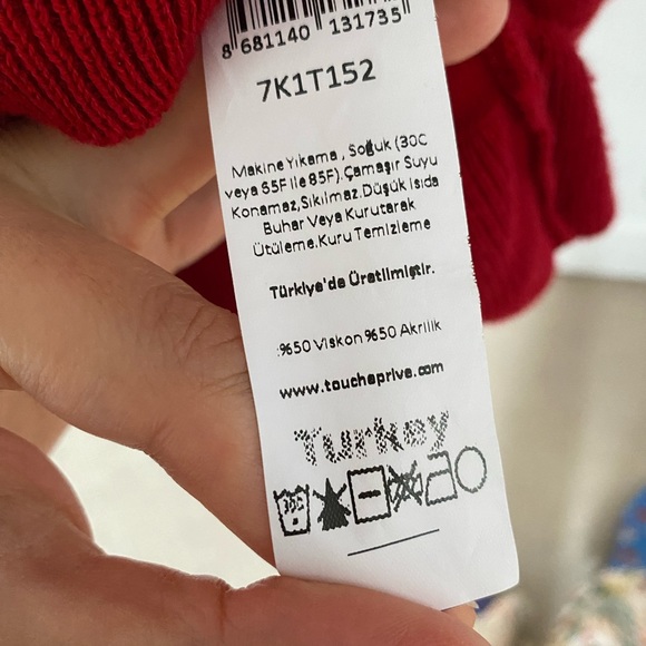 Beautiful Ruffled Tricot Blouse - Picture 5 of 7